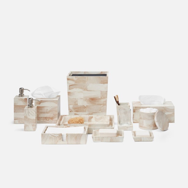 The Luxe™ Palermo II Hand Towel Tray 2